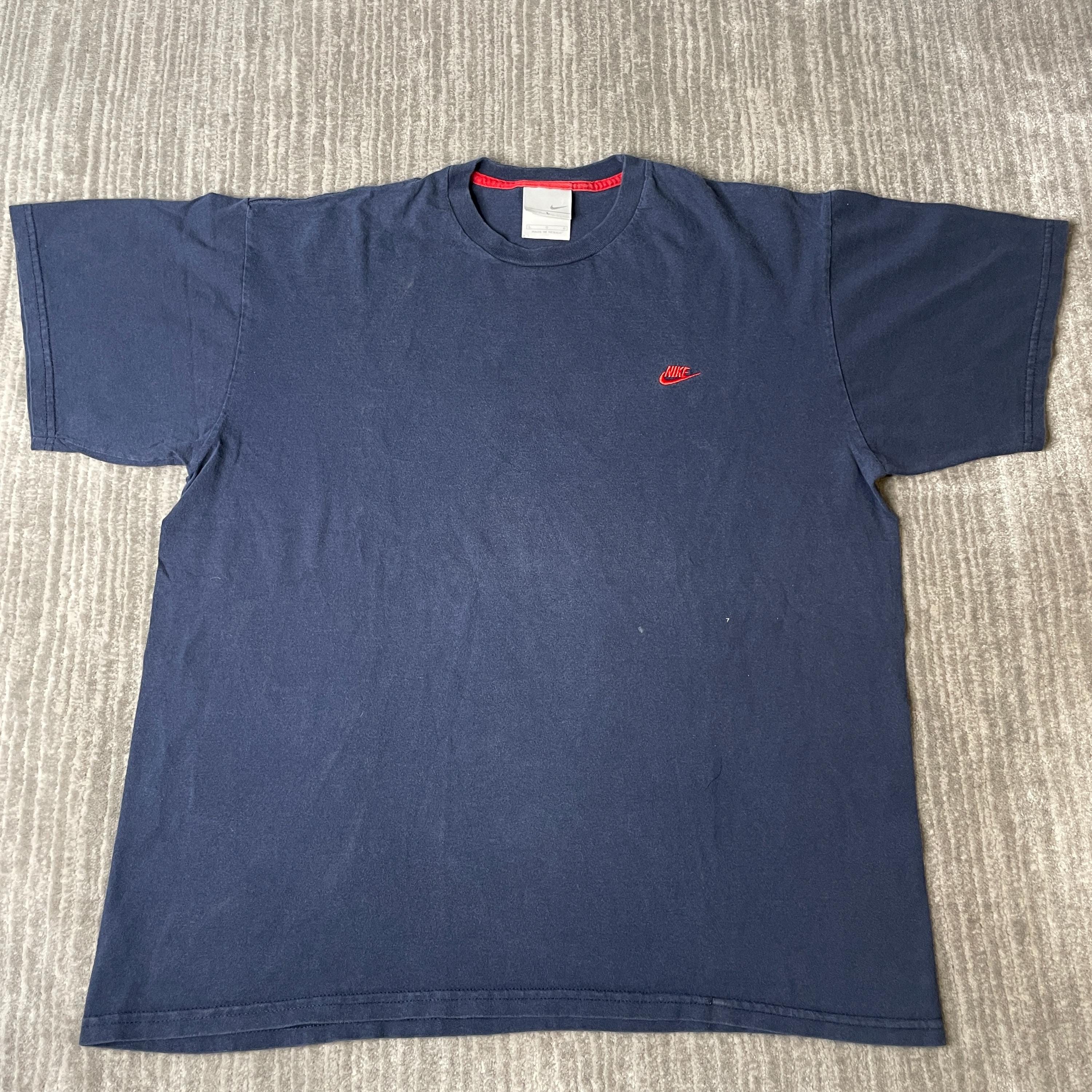 2000s Nike Tee - Etsy