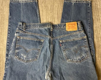 Vintage 2000s Levi’s 550 Jeans – 40x30 – Relaxed Fit Medium Wash Denim – Tapered Leg Dad Jeans – Made in Mexico