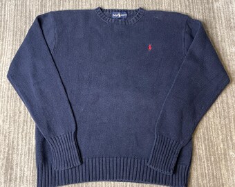 Jersey vintage de Ralph Lauren de los años 90 – Talla M – Jersey de punto de algodón azul marino con cuello redondo y estampado de polo estilo preppy.
