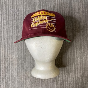 Vintage 1990s Minnesota Golden Gophers Snapback Hat – Adjustable – Burgundy College Football Cap – Green Underbrim Rope Hat