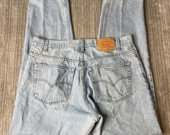 Vintage Levi’s 560 Jeans aus den 2000er Jahren – W38 L34 – Helle Waschung, lockere Passform, schmal zulaufender Denim – Y2K Baggy Jeans – Entspannte Stonewashed-Hose