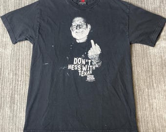 Vintage 2000s Zion Rootswear Willie Nelson T-Shirt – L – Don’t Mess With Texas – Faded Black Outlaw Country Graphic Tee