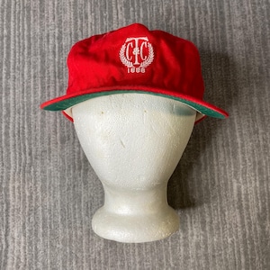 Vintage 1980s Texace C&C 1888 Strapback Hat – One Size – Red Made in USA Golf Cap – Green Underbrim Leather Strap Club Hat