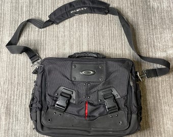 Vintage 2000s Oakley Messenger Bag – Black Tactical Field Gear Shoulder Bag – Nylon Laptop Briefcase