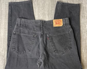 Vintage 1990s Levi’s 550 Jeans – 38x30 – Faded Black Relaxed Fit Denim – Tapered Leg Dad Jeans – Grunge 90s Workwear