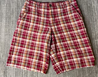 Vintage 2000s Aeropostale Plaid Shorts – 31 – Y2K Red Madras Flat Front Shorts – Preppy Summer Casualwear