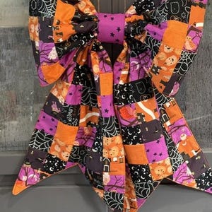 Halloween Quilted Patchwork Bow, Made to Order, 18" × 25", Door or Wreath Decor