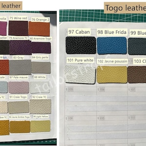 Op de afbeelding: Kleurenstalen van Togo-leer in diverse tinten, waaronder rood, paars, blauw en geel. Elk staal is gelabeld met een nummer en een kleurnaam, zoals "Feu", "Magnolia" en "Wine red". De tekst "Togo leather" staat bovenaan.