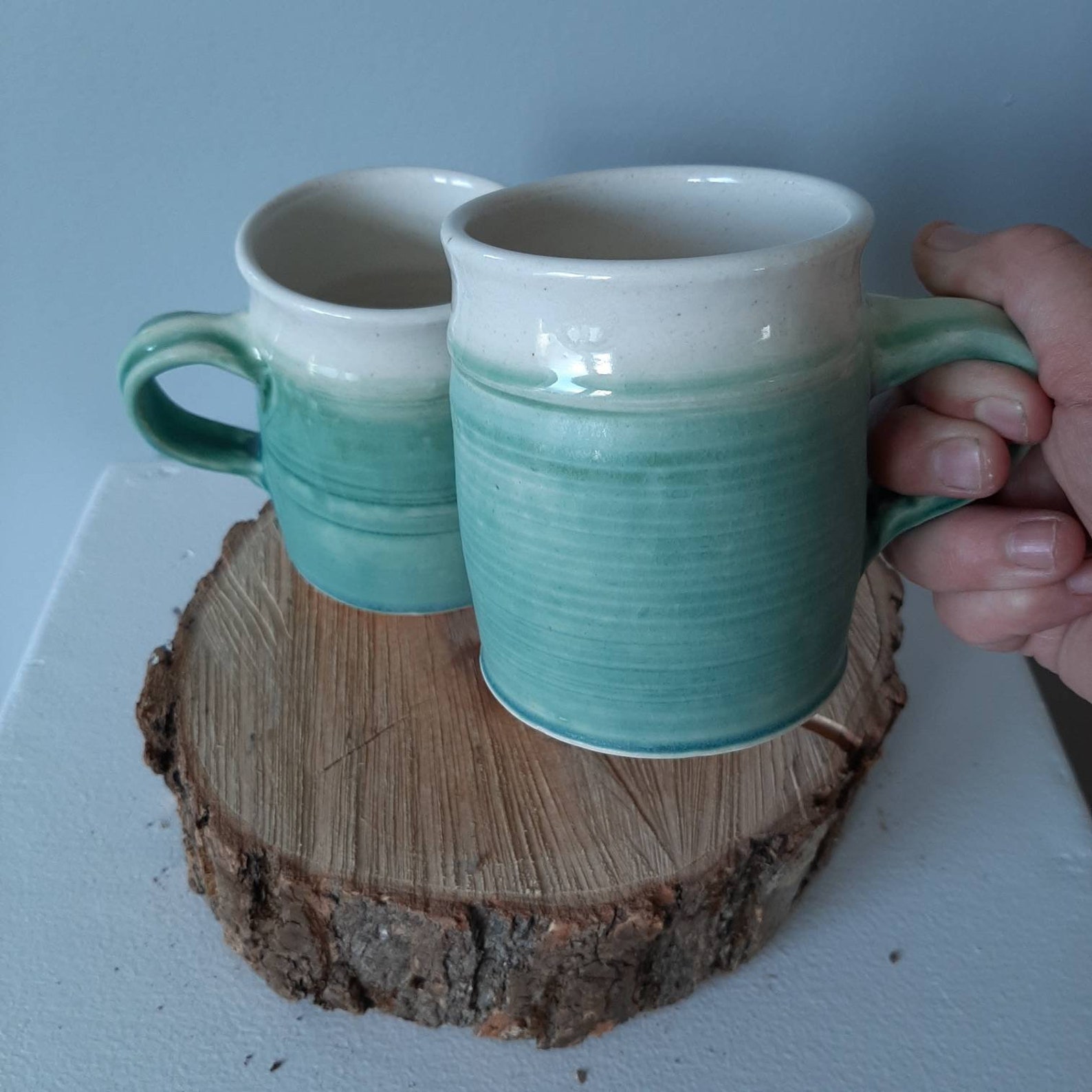 Keramikbecher mit Ascheglasur