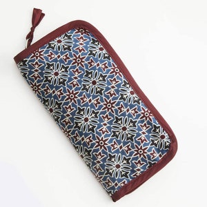 Lantern Moon Ajrak Double Point Needle Case by Knitter&#39;s Pride