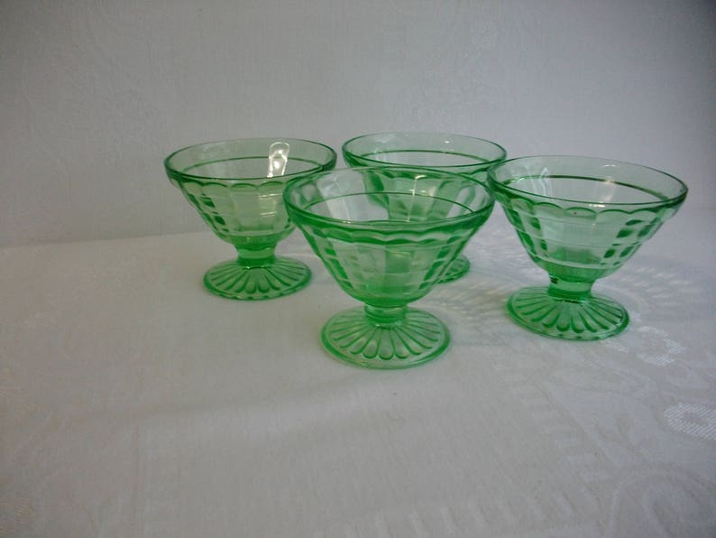 Green Glass Dessert Dishes Set Of 4 Vintage Vaseline Ice Cream Sundae Sherbet