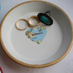Llaves de anillo personalizadas o plato de baratijas, plato de anillo personalizado, plato de joyería de mapa personalizado, regalo de boda o compromiso