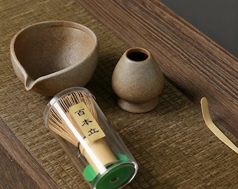 Japanisches Matcha Tee Set: Rustikale Keramik Schüssel, Bambus Schneebesen & Schaufel