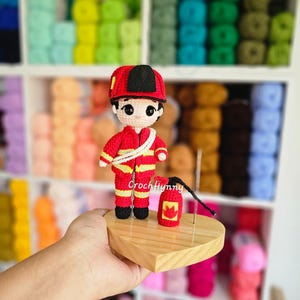 Amigurumi-Feuerwehrmann-Vorlage 15 cm (PDF-Vorlage)