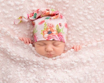 PINK DOT FLORAL: Neugeborenen Hut - personalisierte Babymütze - Baby Namensmütze - Neugeborene Namensmütze - personalisierte Neugeborenen Mütze -Krankenhausmütze -Baby Mädchen Mütze