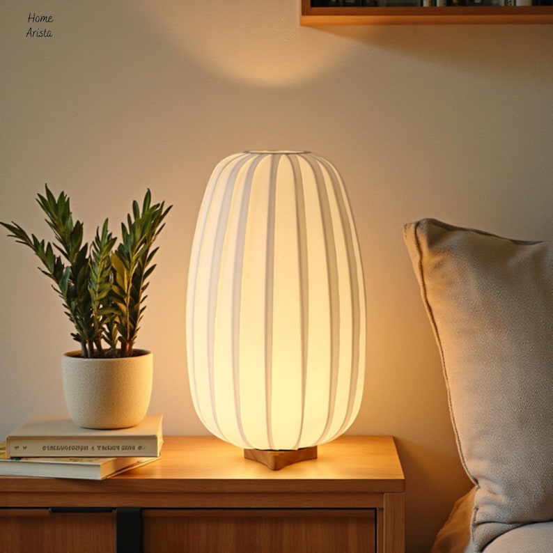 Lámpara de escritorio nórdica - Lámpara de mesa con base de madera y pantalla de tela plisada - Luz cálida para mesita de noche y estudio, iluminación ambiental