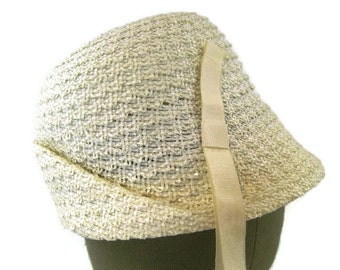 Vintage 1960s Ivory Cloche  in Woven Cellophane Straw,  60s Off White Spring Hat