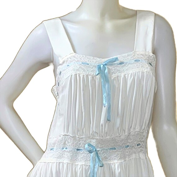 Vintage 40s Long White Nightgown with White Lace … - image 5