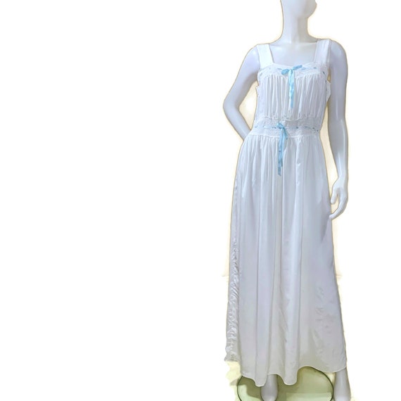 Vintage 40s Long White Nightgown with White Lace … - image 6