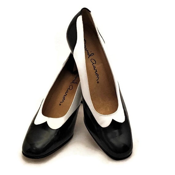 Vintage 80s does 40s Black & White Spectator Shoes