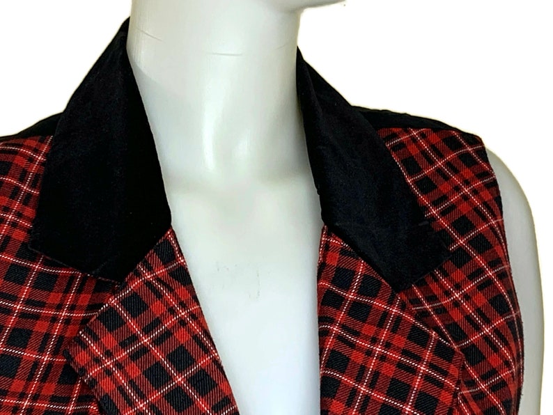 Vintage 90s Red & Black Plaid Wrap Skirt and Velvet Trimmed Vest, 1970s Skirt and Vest image 3