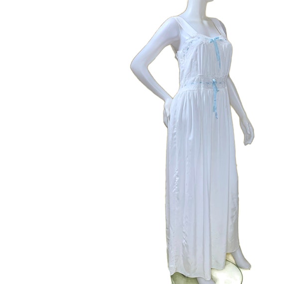 Vintage 40s Long White Nightgown with White Lace … - image 3