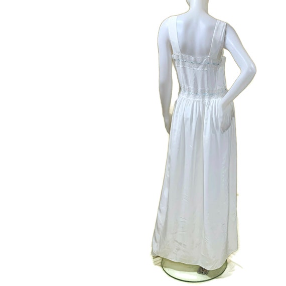 Vintage 40s Long White Nightgown with White Lace … - image 4