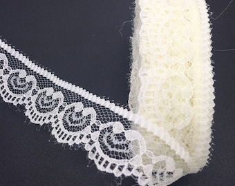 Cream colored Heart Lace Trim-25mm-1"-3 YDS.