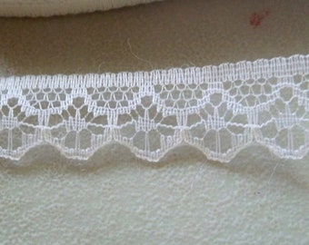 White Embroidered Lace Trim-14mm-3 YDS   #L14-004