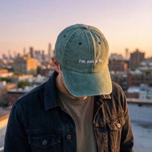 I am not a dj Embroidered Vintage Hat | Unisex baseball cap with embroidery | Geschenk für Freundin | Personalisiertes Geschenk image 5