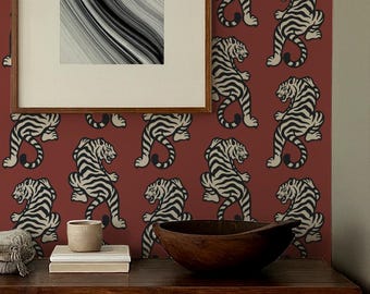 Carta da parati Japandi Tiger – Stampa animalier da staccare e attaccare o rivestimento murale tradizionale in colori personalizzati