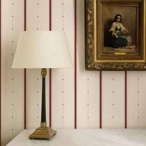 Rood gestreept behang – klassieke vintage peel & stick of traditionele muurbekleding in aangepaste kleuren