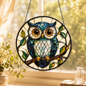 Artistic Owl Glass Suncatcher, Round Stained Glass Owl Design, Cute Owl Glass Window Decor, Thoughtful Gift for Her or Him