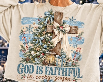 Dio è fedele in ogni stagione Fiocco di Natale PNG, design natalizio retrò di Gesù, albero di Natale, Bibbia di Natale, design per maglietta festiva a tema fede