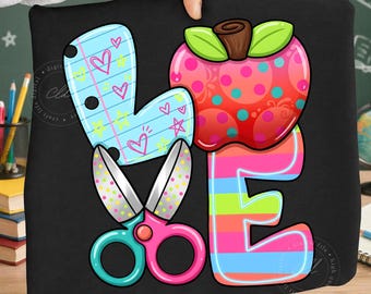 PNG de "Amor de profesor", diseño de tijeras de manzana adorable, sublimación de camiseta para profesor de vuelta al cole, camiseta gráfica colorida para el aula (digital)