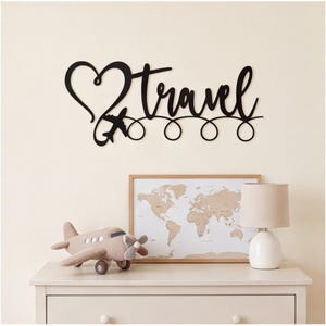 Metalen reisbord, vliegtuigbord, wereldreiziger wanddecor, huisaccent ontdekkingsreiziger, hartreisbord, cadeau voor avonturier