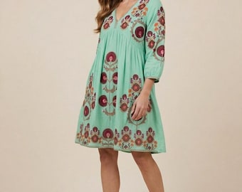 Túnica bohemia de algodón bordada - Minivestido bohemio floral verde menta - Kaftán - Túnica étnica artesanal