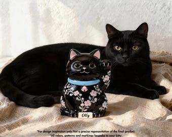 Urna conmemorativa de cerámica personalizada para gato negro, pintada a mano en arcilla brillante blanca y negra, con nombre en el collar, recuerdo para la pérdida de un gato negro, gato de la suerte con esmoquin.