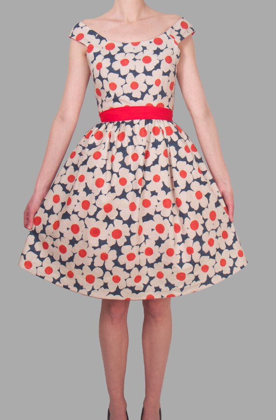 Items similar to 50's Vintage style dress on Etsy
