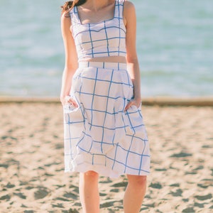 Cry To Me  Vintage 50s style Full skirt with kick pleats