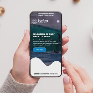 K&ouml;nnte beinhalten: Ein Set aus drei Keramikbechern mit gesprenkelter, matter Oberfl&auml;che. Die Becher sind in Creme-, Hellgrau- und Dunkelgraut&ouml;nen gehalten. Jeder Becher hat ein schlichtes, minimalistisches Design.