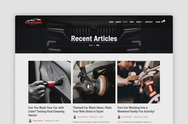 K&ouml;nnte beinhalten: Eine Website-Homepage mit einem Schwarz-Wei&szlig;-Thema, die oben den Text "Car Washing" zeigt. Die Seite zeigt "Recent Articles" mit drei Bildern darunter, die Autoreinigungstechniken veranschaulichen. Die Artikel enthalten Titel wie "Can You Wash Your Car with Coke?" und "Turn Car Washing into a Weekend Family Fun Activity!"