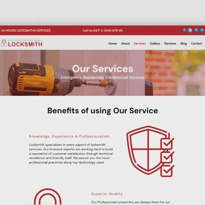 Op de afbeelding: Website-ontwerp voor een slotenmakersbedrijf, met een rood-wit kleurenschema. De header bevat de bedrijfsnaam en contactgegevens. De hoofdafbeelding toont een boor en de tekst "Onze diensten". De site belicht nood-, residenti&euml;le en commerci&euml;le diensten.