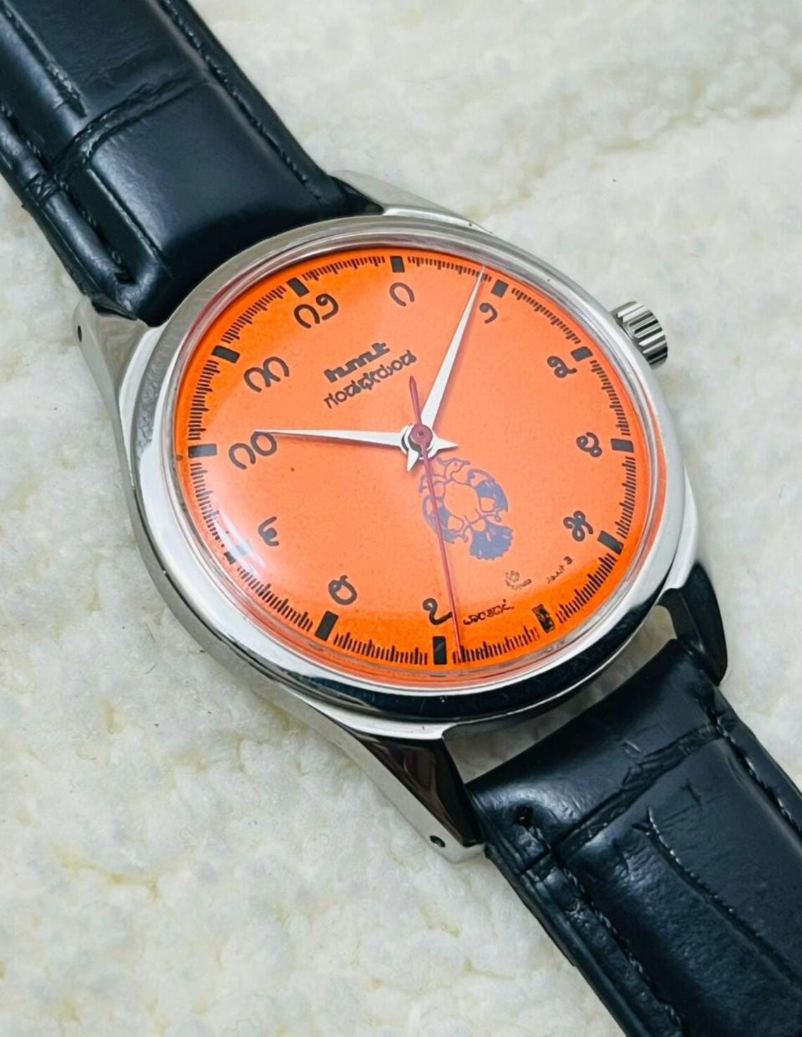 Vintage HMT Kannada Gandaberunda Mechanical Watch: Saffron Dial, 17 Jewels, Made in India, photo 2 sur 5