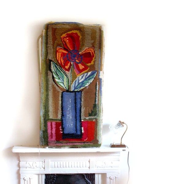 Amapola Designer Rug / Wall Hanging / Mat. Handtufted Vintage Tetex. Impressionist Poppy in Vase. Designer Rug. 60s 70s. Modern