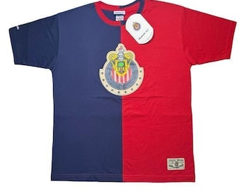 Camiseta vintage de Chivas de México de la década de 2000, de la marca Reebok. Talla M.