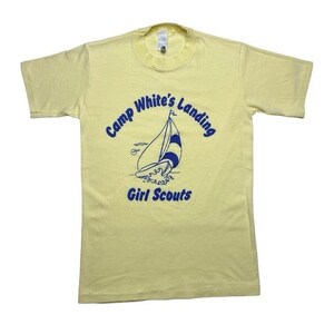 Camiseta vintage de los 80 de Camp White's Landing x Girl Scouts, talla PEQUEÑA. imagen 2