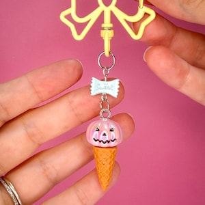 Summerween Pumpkin Ice Cream Charm – E-reader, Kindle, Kobo Accessory