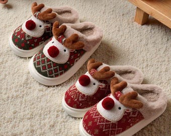 Cozy Christmas Slippers – Plush Reindeer House Shoes, Holiday Slippers for Women & Men, Xmas Gift