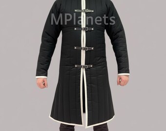 Mittelalterlicher Baumwoll Gambeson, schwarz mit weißer Borte, LARP Kostüm
